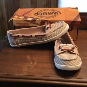 Ladies slip on shoes